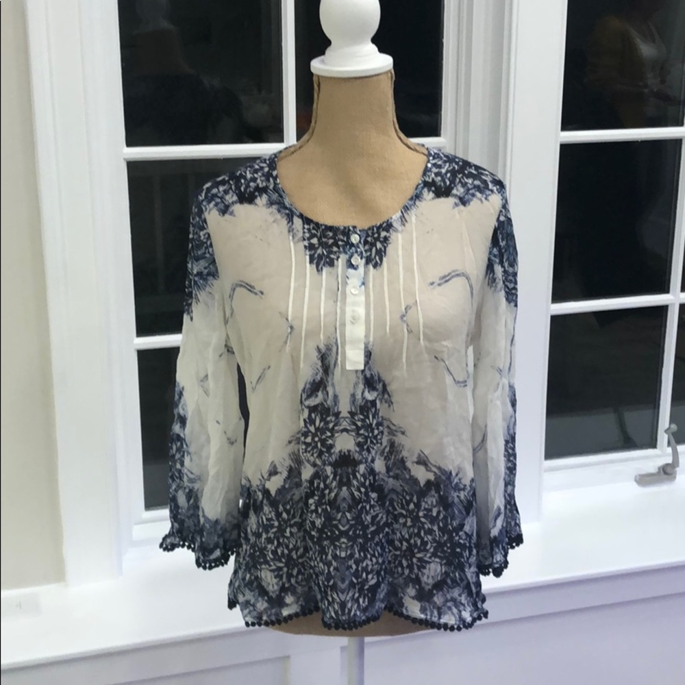 {Ecru} Beautiful sheer white and blue blouse